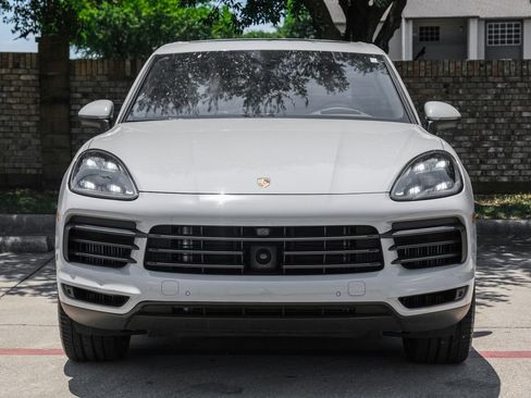 Used 2023 Porsche Cayenne S Platinum AWD/4WD image 11