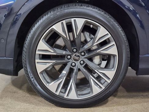 Used 2025 Audi Q8 Premium Plus image 29