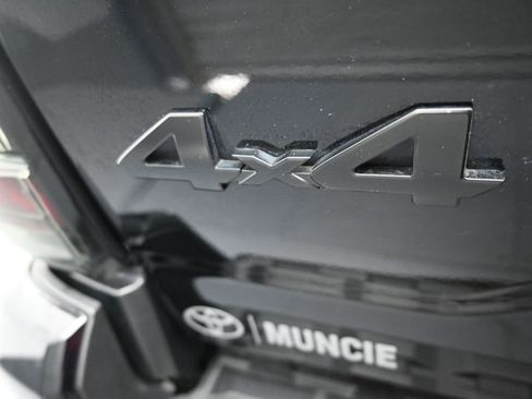 Used 2019 Toyota Tacoma TRD Pro AWD/4WD image 33