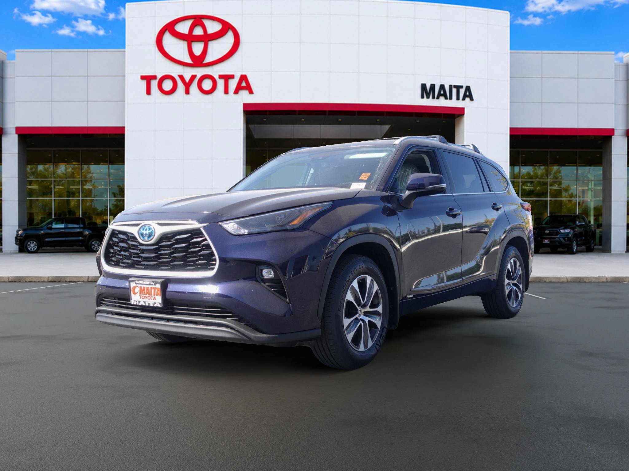 Used 2023 Toyota Highlander XLE w/ Protection Package #3 (TMS) AWD/4WD image 7
