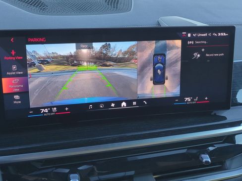 Used 2025 BMW X5 M60i image 25