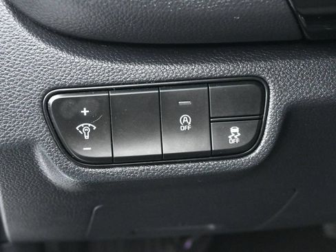 Used 2024 Kia Seltos S FWD image 15