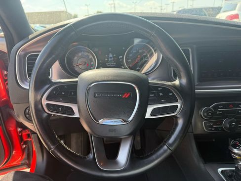 Used 2021 Dodge Charger SXT w/ Leather Interior Group RWD image 17