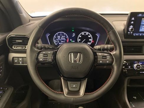 Used 2024 Honda Pilot TrailSport image 17