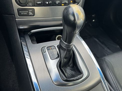 Used 2013 INFINITI G37 x w/ Premium Pkg image 9