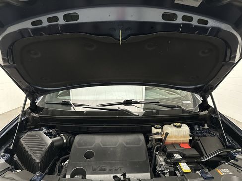 Used 2022 Chevrolet Traverse LT AWD/4WD image 45