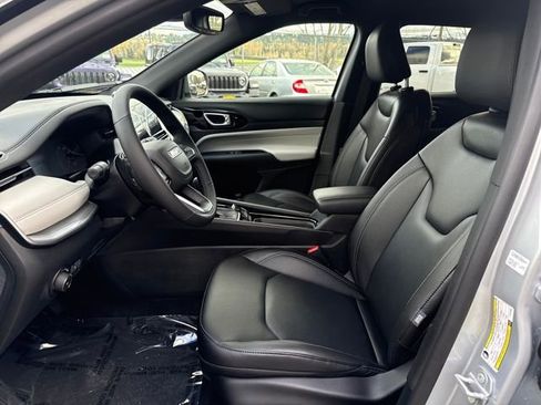 New 2026 Jeep Compass Limited image 14