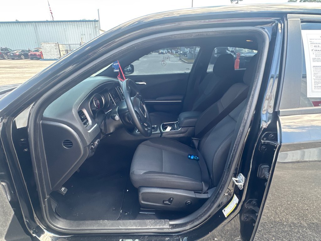 Used 2020 Dodge Charger SXT RWD image 10