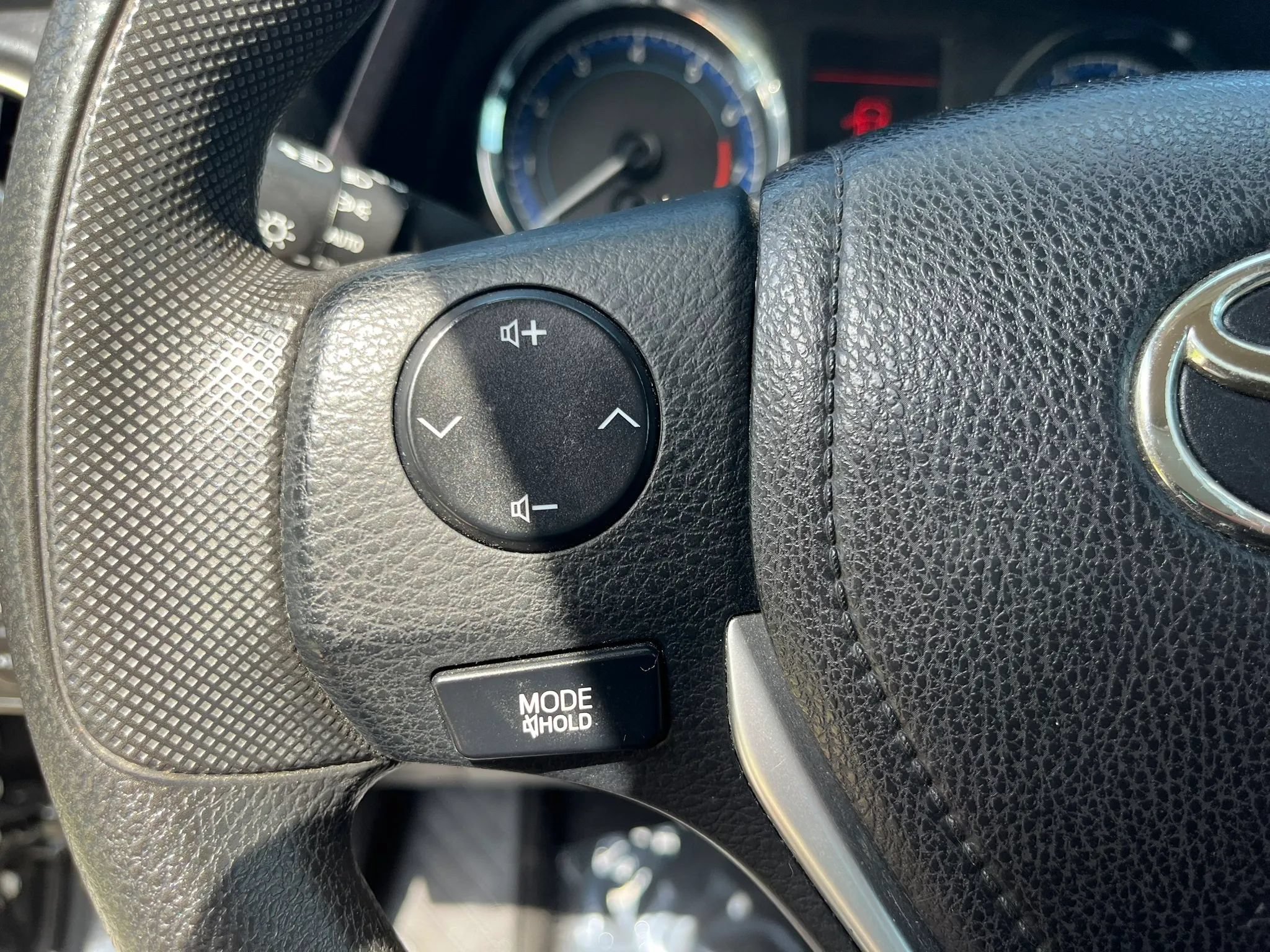 Used 2017 Toyota Corolla LE FWD image 15
