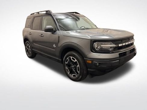 Used 2024 Ford Bronco Sport Outer Banks w/ Tech Package AWD/4WD image 3