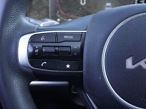 Used 2023 Kia Sportage LX AWD/4WD image 41