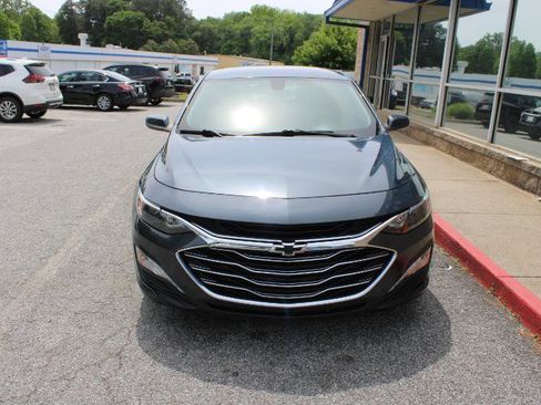 Used 2020 Chevrolet Malibu LT FWD image 2