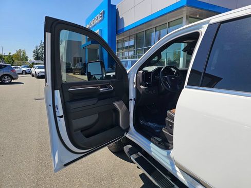 Used 2025 Chevrolet Silverado 2500 High Country w/ High Country Premium Package AWD/4WD image 20