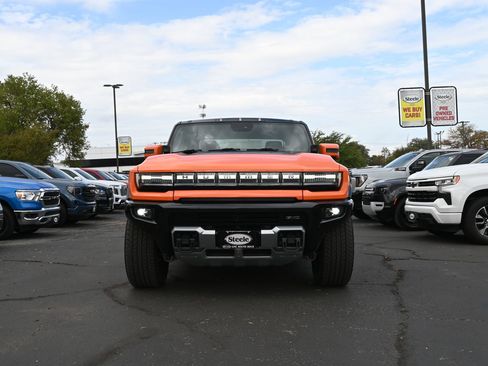 Used 2024 GMC Hummer EV 2X w/ LPO, Illumination Package AWD/4WD image 2