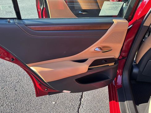 New 2025 Lexus ES 350 w/ Premium Package image 15