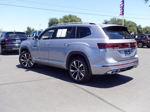 Used 2024 Volkswagen Atlas SEL Premium R-Line AWD/4WD image 9
