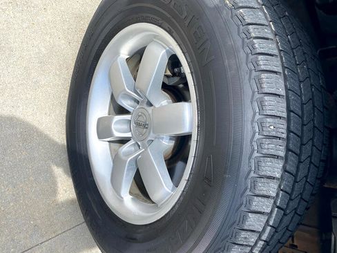 Used 2010 Nissan Titan PRO-4X w/ Pro-4x Leather Pkg image 12