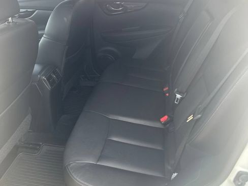 Used 2017 Nissan Rogue Sport SL FWD image 9