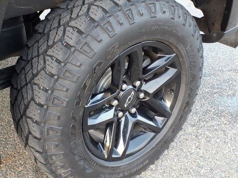 Used 2020 Chevrolet Silverado 1500 Custom Trail Boss image 22