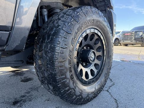 Used 2017 RAM 2500 Laramie w/ Sport Appearance Group image 30