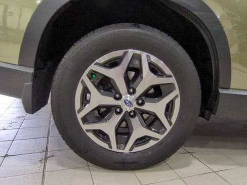 Used 2024 Subaru Forester Premium image 11