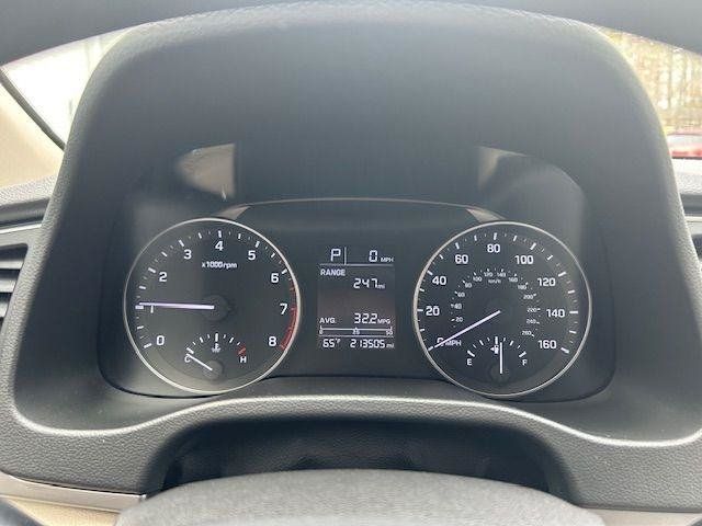 Used 2017 Hyundai Elantra SE FWD image 16