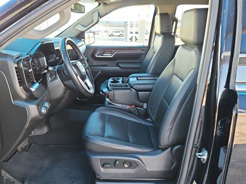 Used 2025 GMC Sierra 1500 SLT image 16