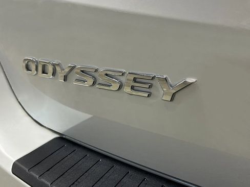New 2026 Honda Odyssey Touring image 9