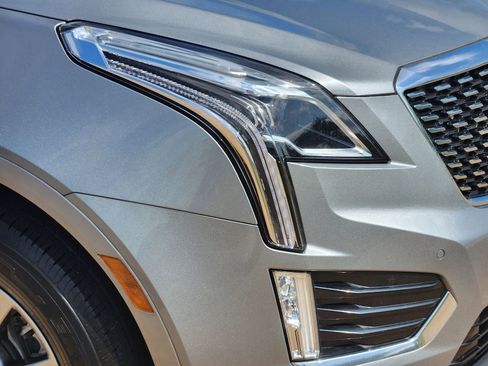Used 2023 Cadillac XT5 Premium Luxury FWD image 11