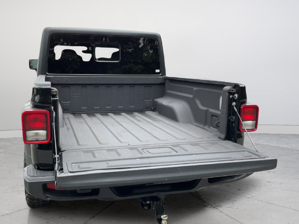 Used 2023 Jeep Gladiator Sport AWD/4WD image 16