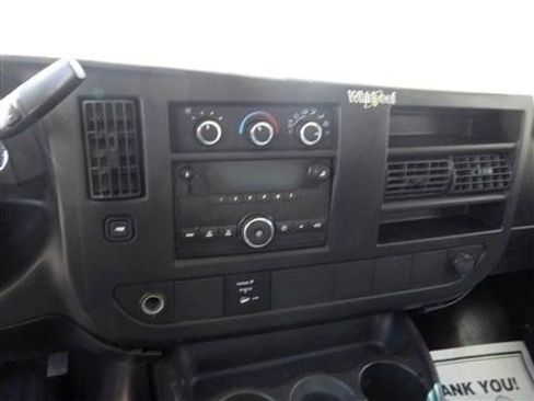 Used 2013 Chevrolet Express 3500 Extended RWD image 11