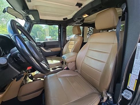 Used 2011 Jeep Wrangler Unlimited Sport AWD/4WD image 15