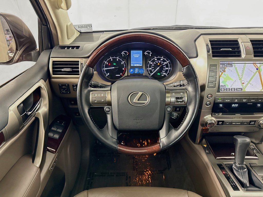 Used 2017 Lexus GX 460 Premium w/ Premium Package AWD/4WD image 27