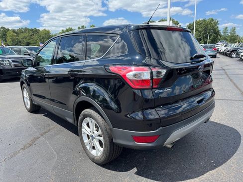 Used 2017 Ford Escape SE AWD/4WD image 3