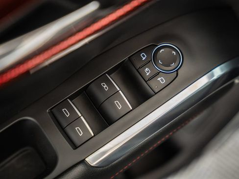 Used 2024 Chevrolet Traverse RS FWD image 44