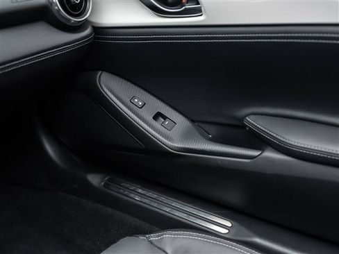 Used 2023 MAZDA MX-5 Miata Grand Touring RWD image 36
