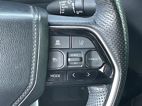 Used 2024 Toyota Tundra Platinum AWD/4WD image 14