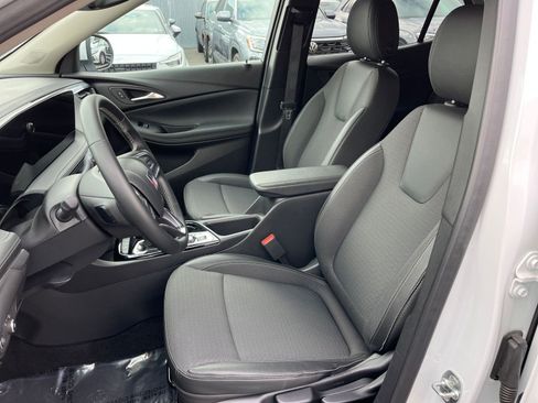 Used 2025 Buick Encore GX Preferred image 34