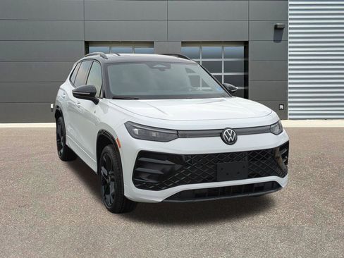 New 2026 Volkswagen Tiguan SE R-Line AWD/4WD image 1