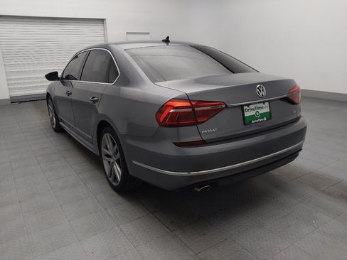 Used 2017 Volkswagen Passat 1.8T R-Line FWD image 5