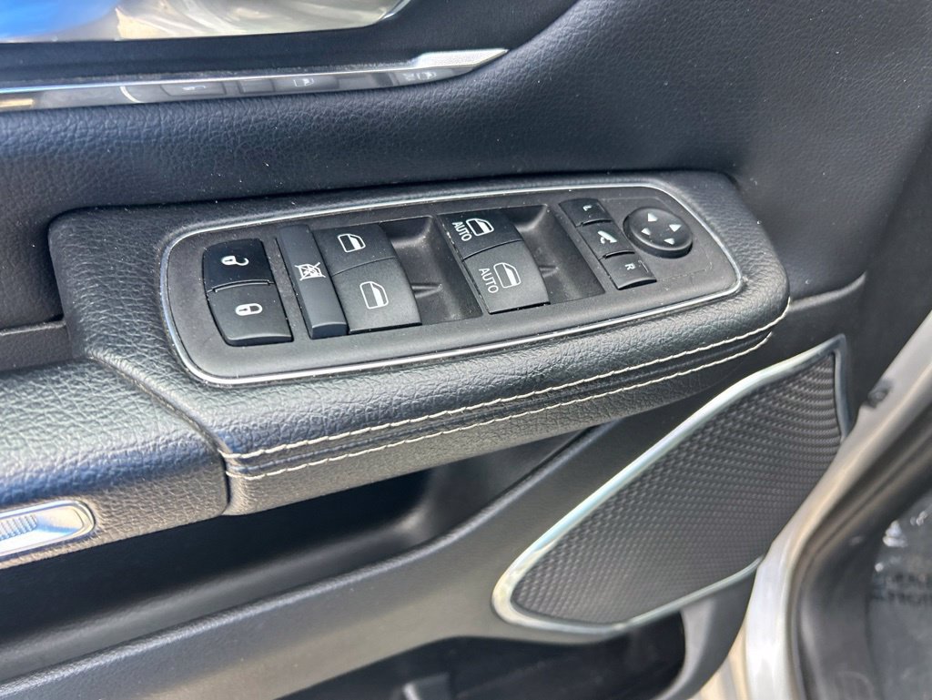 Used 2024 RAM 1500 Laramie RWD image 32
