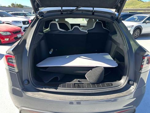 Used 2023 Tesla Model X image 10