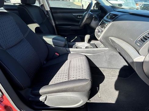 Used 2017 Nissan Altima 2.5 SV w/ Convenience Package image 21