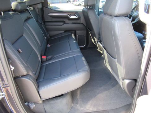 Used 2024 GMC Sierra 1500 SLT w/ SLT Premium Plus Package AWD/4WD image 36