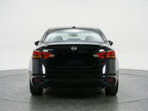 Used 2025 Nissan Altima 2.5 SV image 7