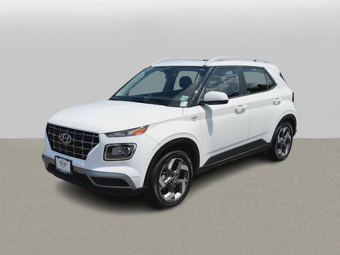 Used 2023 Hyundai Venue SEL w/ Cargo Package FWD image 4
