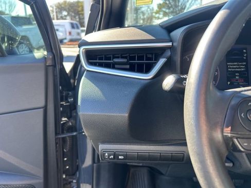 Used 2023 Toyota Corolla SE w/ SE Premium Package image 25