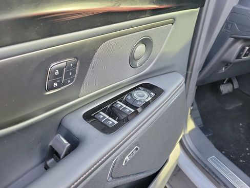 Certified 2024 Lincoln Nautilus Reserve w/ Equipment Group 202A image 19