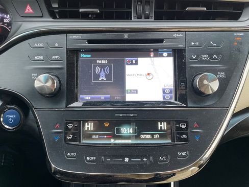 Certified 2018 Toyota Avalon Limited image 11