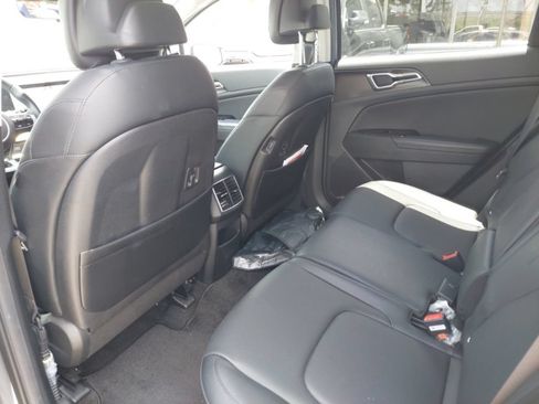 Used 2023 Kia Sportage EX FWD image 10